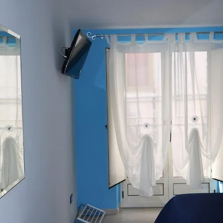 Granny House Bed & Breakfast *