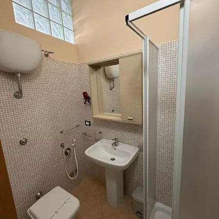 Granny House 3*